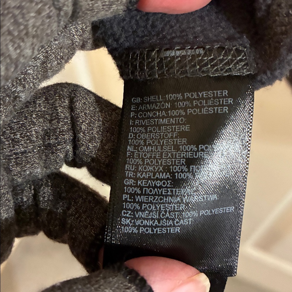 The North Face Men's Gray 1/4 Zip-Up Pullover - Picture 5 of 6